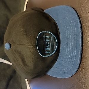 NEFF SNAPBACK HAT BLACK